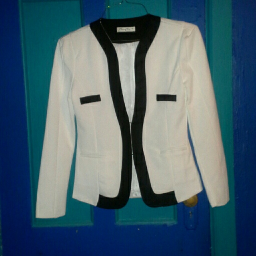 White and Black Blazer NWOT